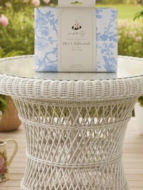 BNIP 52" X 70" Blue French Toile Rectangular Tablecloth PEVA